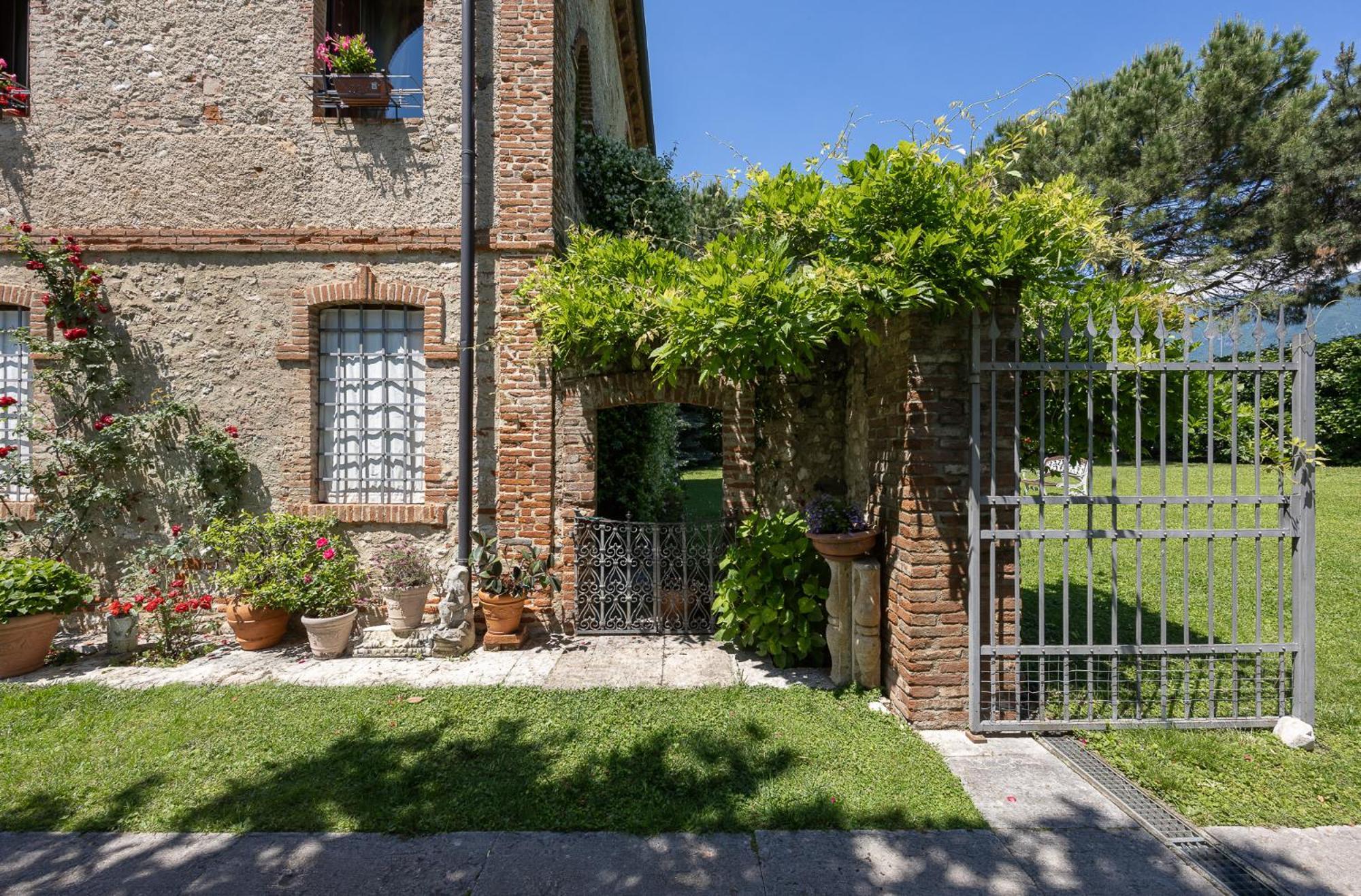 Locanda La Corte Dei Galli Carre Exterior photo